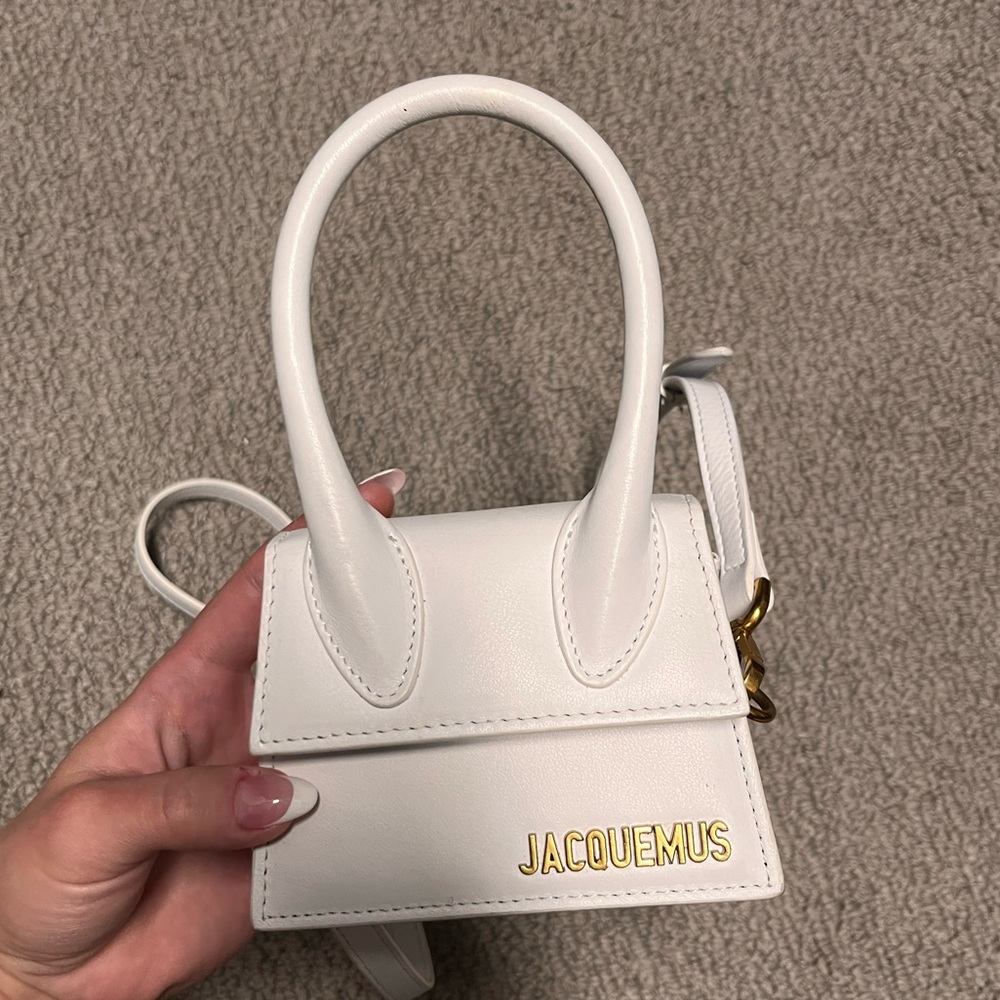 Jacquemus le chiquito mini bag. Comes with bag alone.
